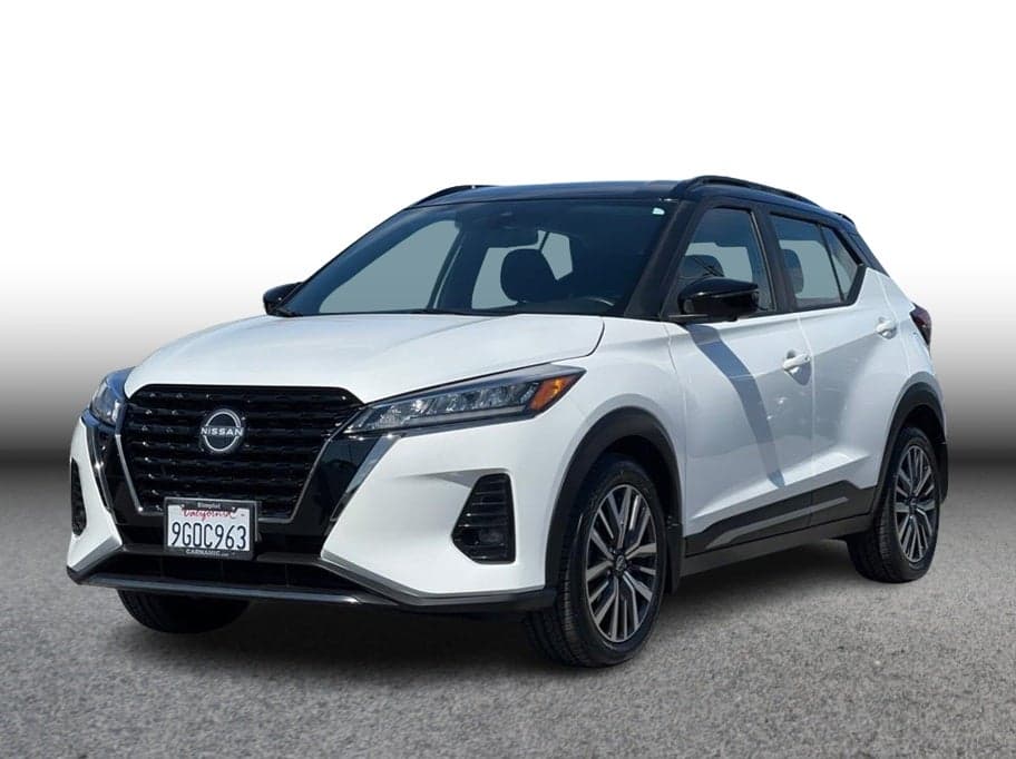 2023 Nissan Kicks SR Sport Utility 4D — photo 1 of 36