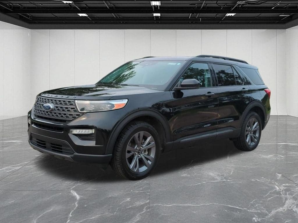 2023 Ford Explorer XLT — photo 1 of 68