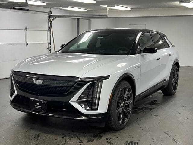 2027 Cadillac LYRIQ Signature Sport — photo 1 of 19