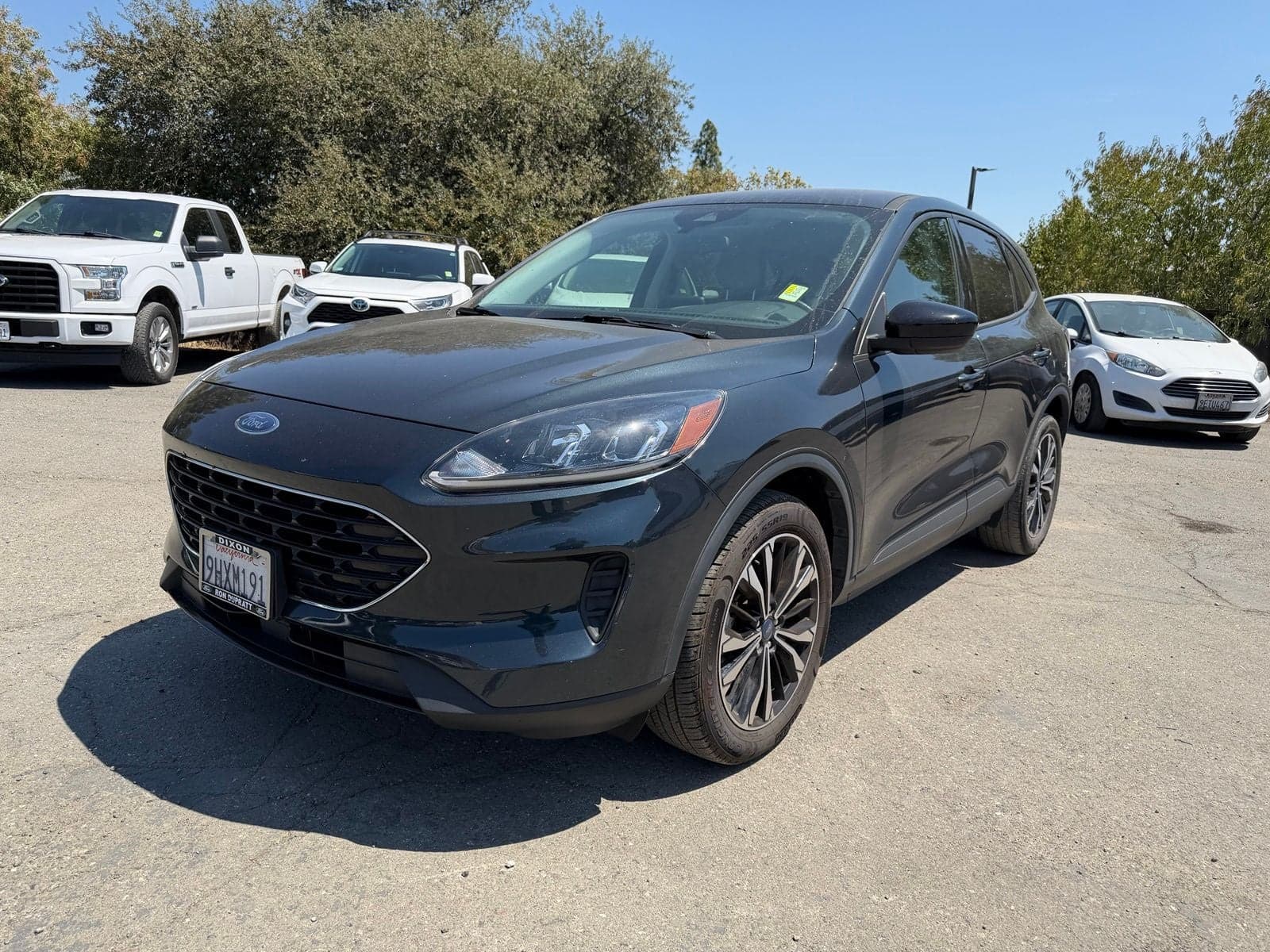 2022 Ford Escape SE — photo 1 of 28