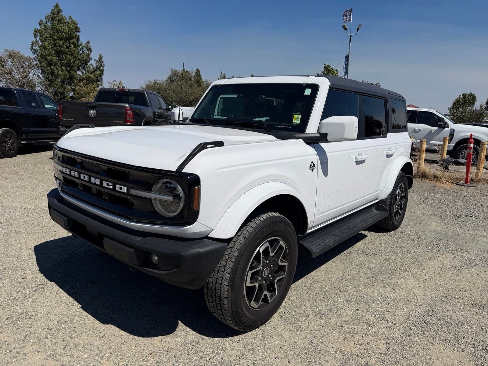2025 Ford Bronco Outer Banks — photo 1 of 24