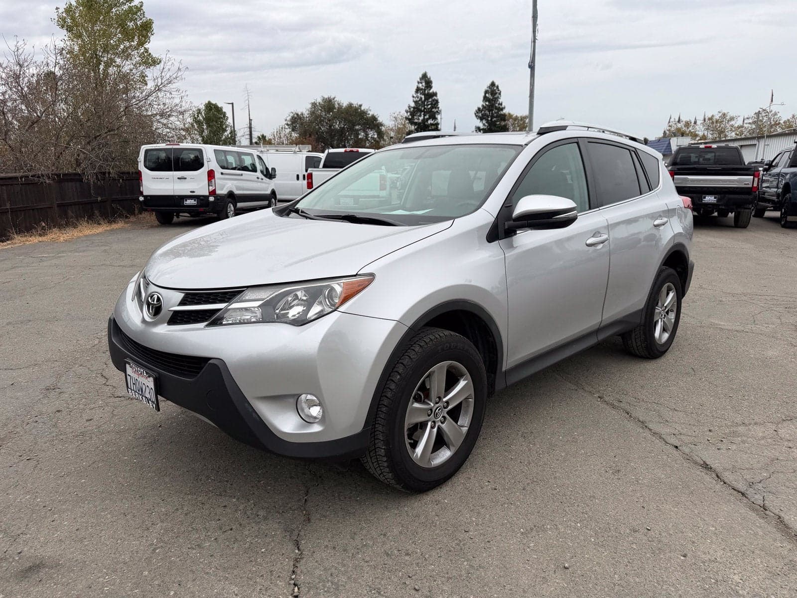 2015 Toyota RAV4 XLE — photo 1 of 5