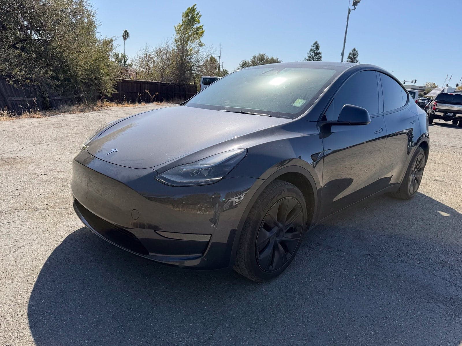 2024 Tesla Model Y Long Range — photo 1 of 5