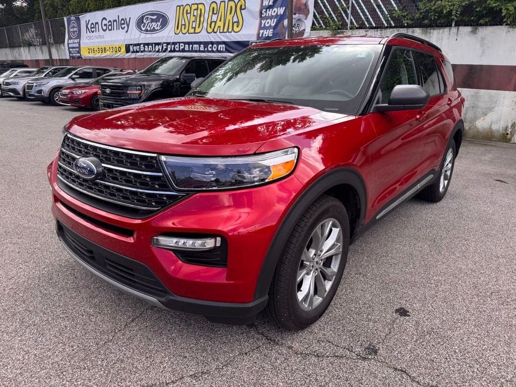 2023 Ford Explorer XLT — photo 1 of 21