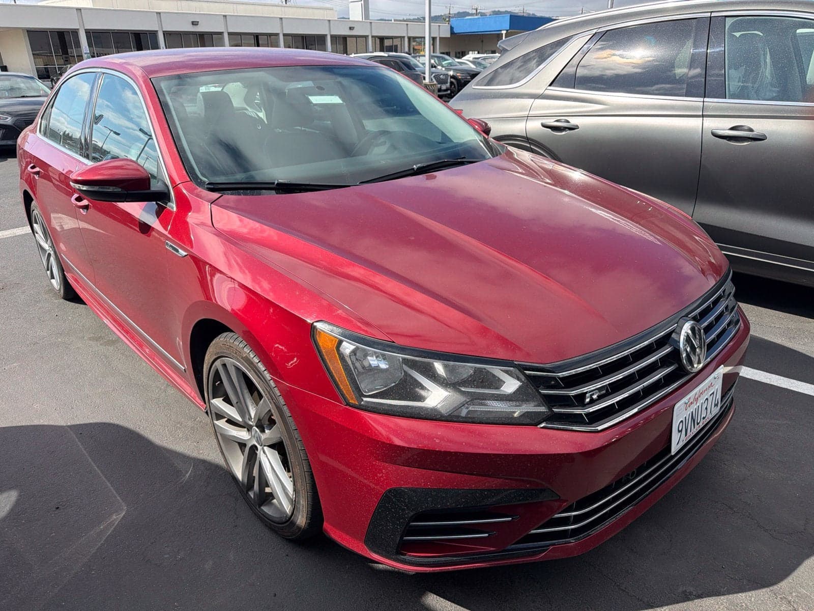 2017 Volkswagen Passat Base — photo 1 of 5