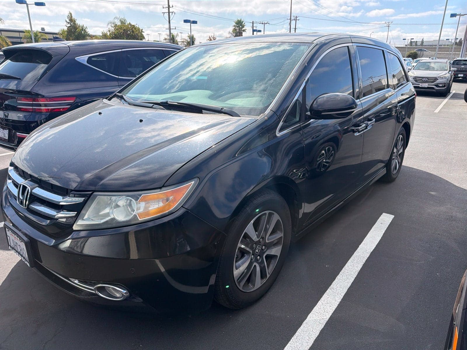 2015 Honda Odyssey Touring Elite — photo 1 of 4
