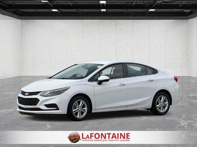2017 Chevrolet Cruze LT — photo 1 of 5