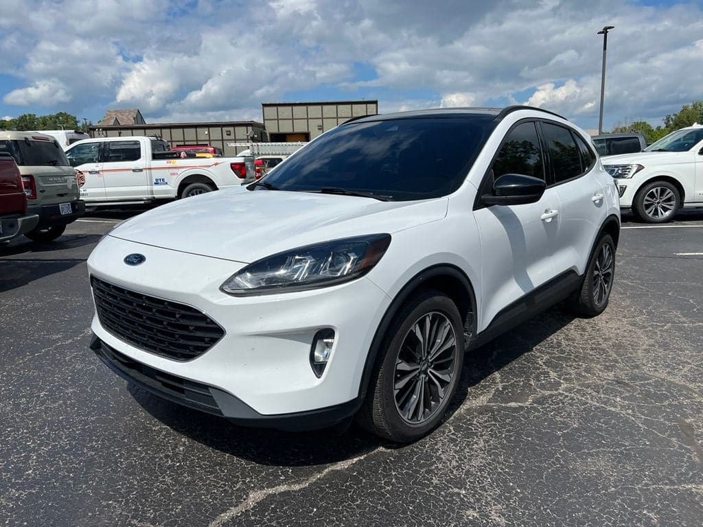 2022 Ford Escape SEL — photo 1 of 17