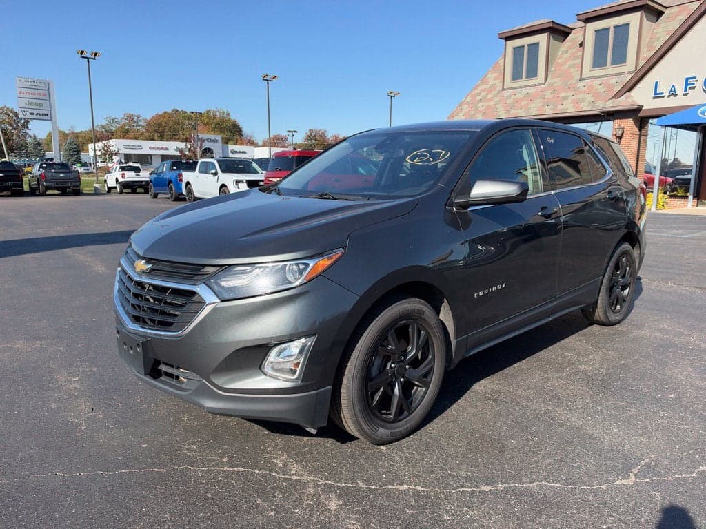 2020 Chevrolet Equinox LT — photo 1 of 5