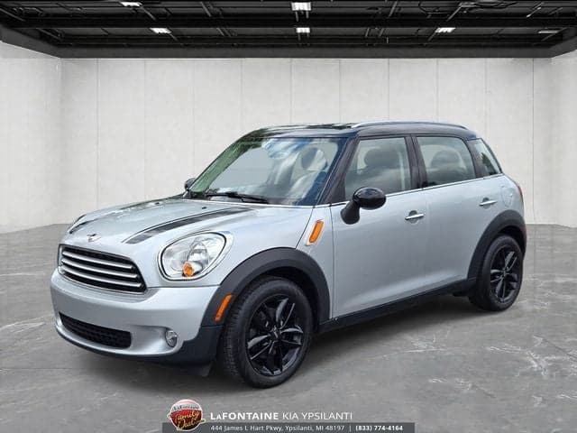 2011 Mini Cooper Countryman Base — photo 1 of 28