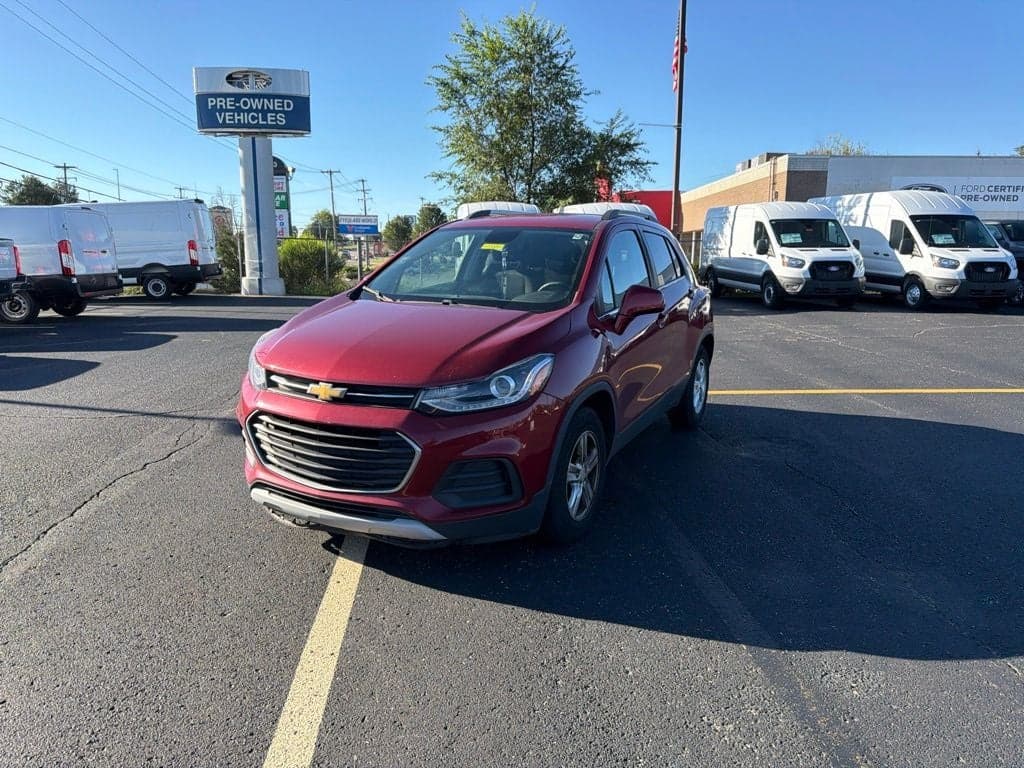 2019 Chevrolet Trax LT — photo 1 of 21