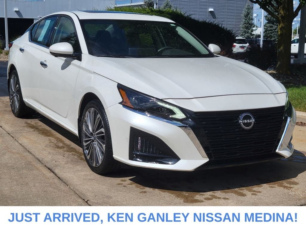 2024 Nissan Altima 2.5 SL — photo 1 of 5