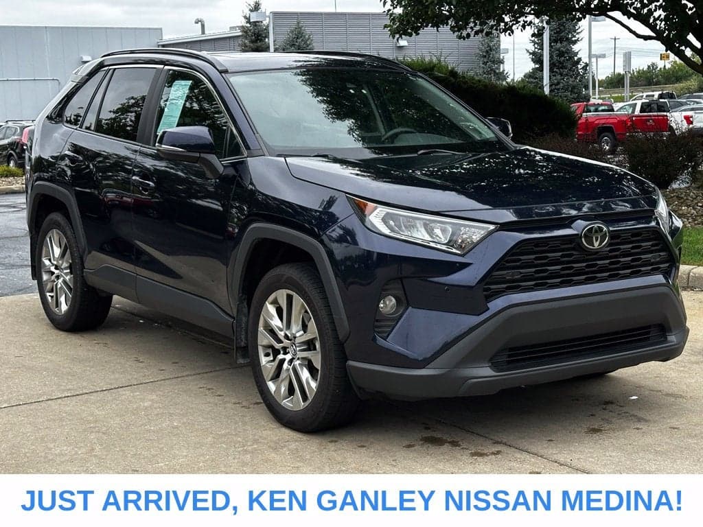 2021 Toyota RAV4 XLE Premium — photo 1 of 34