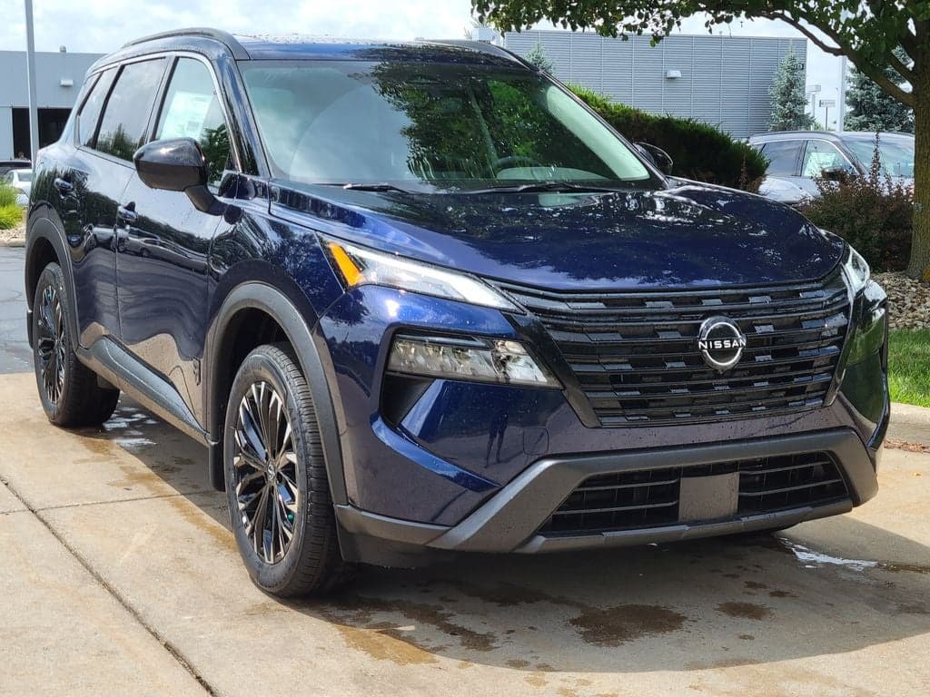 2026 Nissan Rogue Dark Armor — photo 1 of 24