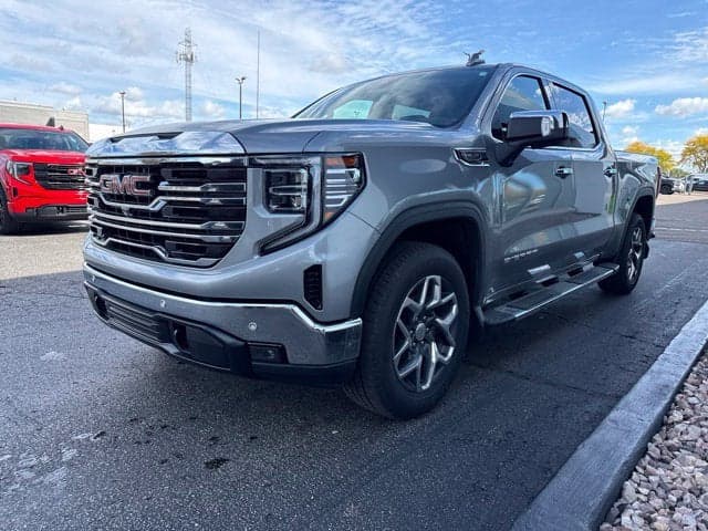 2023 GMC Sierra 1500 SLT — photo 1 of 20