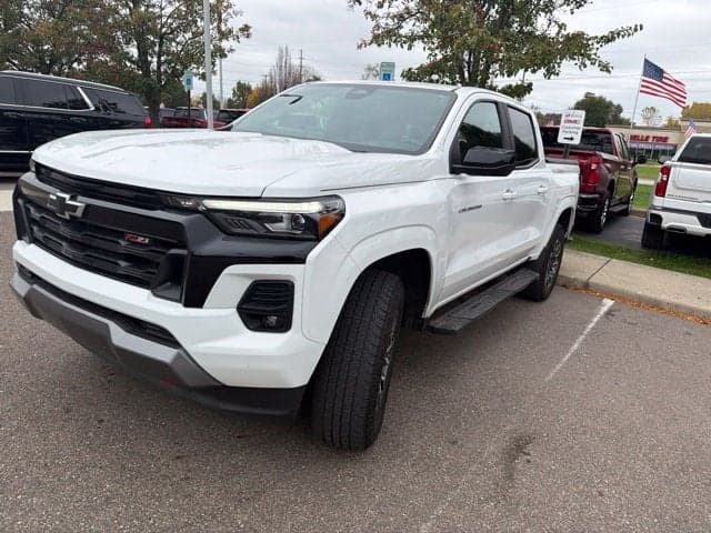 2023 Chevrolet Colorado 4WD Z71 — photo 1 of 5