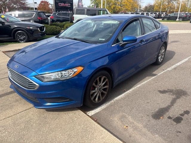 2017 Ford Fusion SE — photo 1 of 5