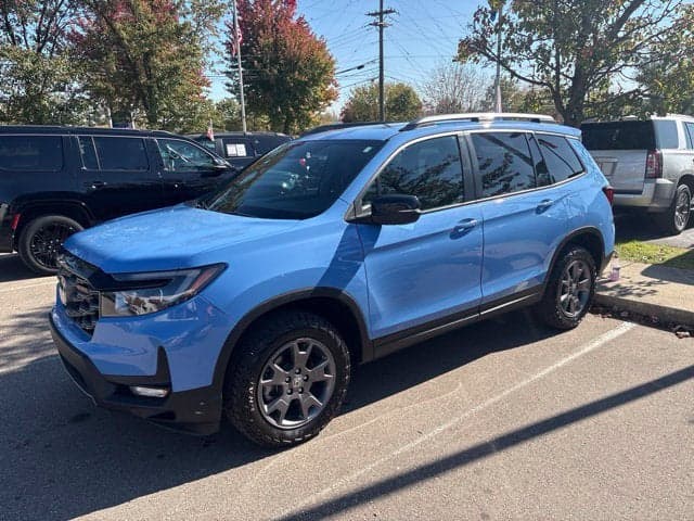 2024 Honda Passport TrailSport — photo 1 of 4