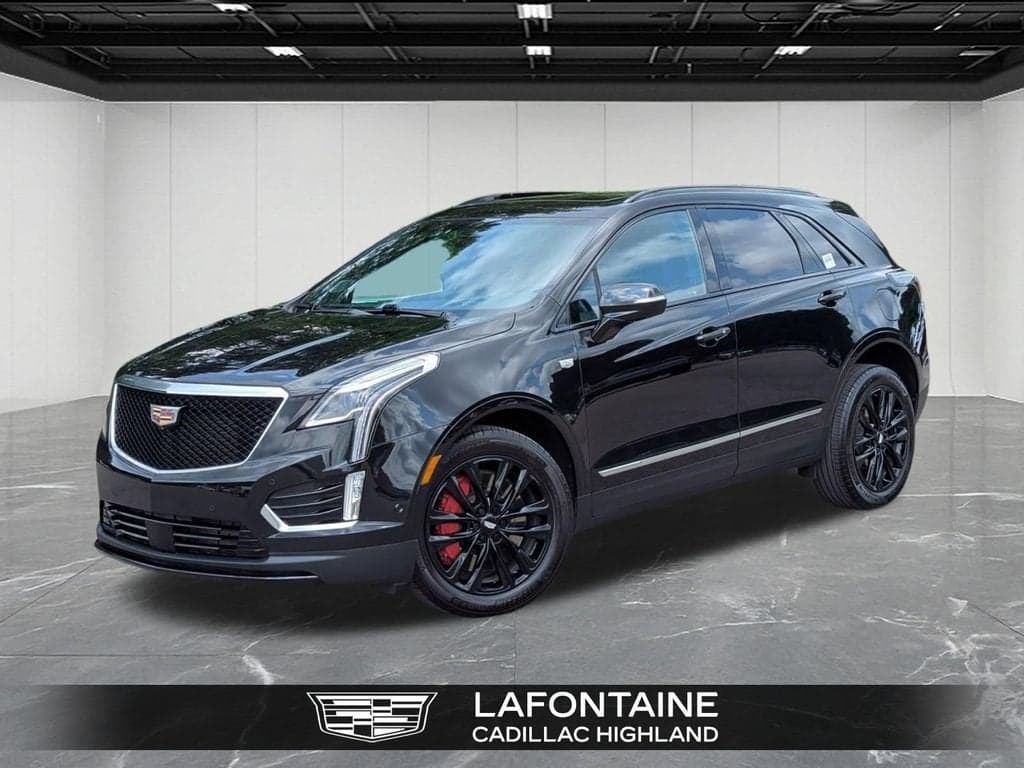 2023 Cadillac XT5 AWD Sport — photo 1 of 50