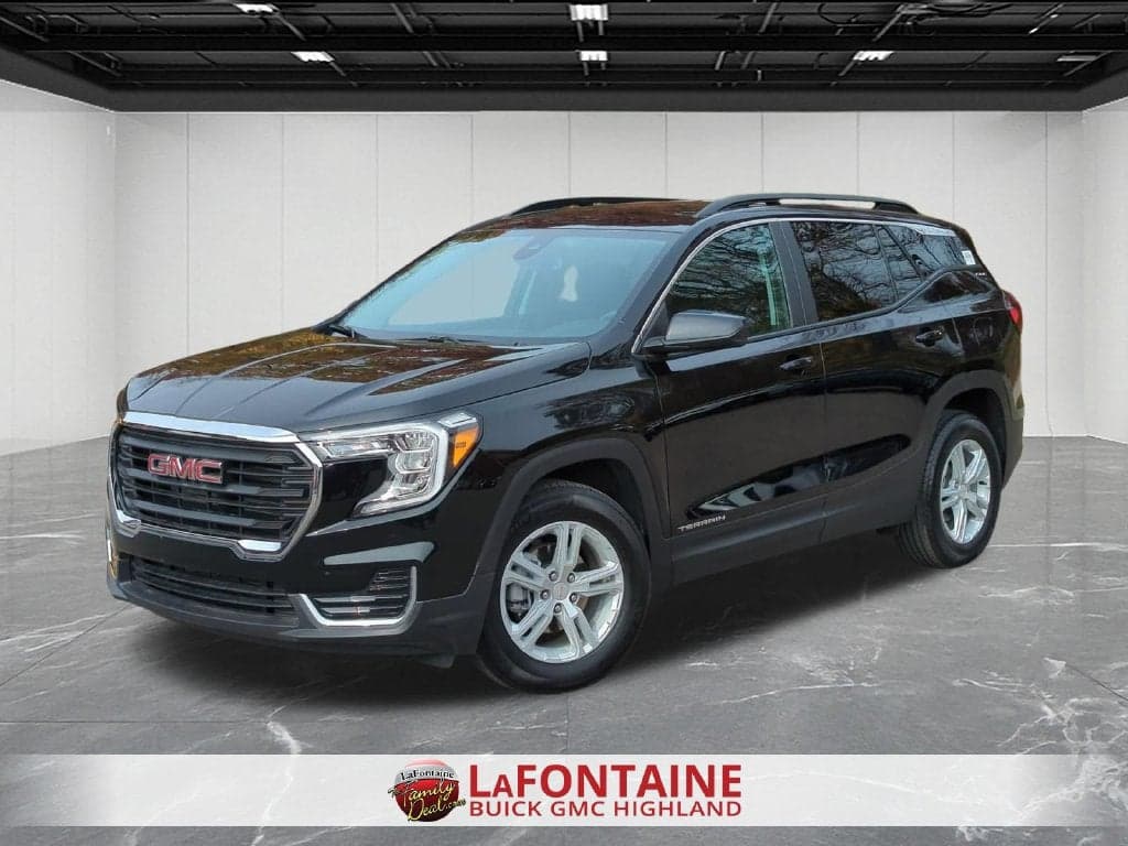 2024 GMC Terrain SLE — photo 1 of 5