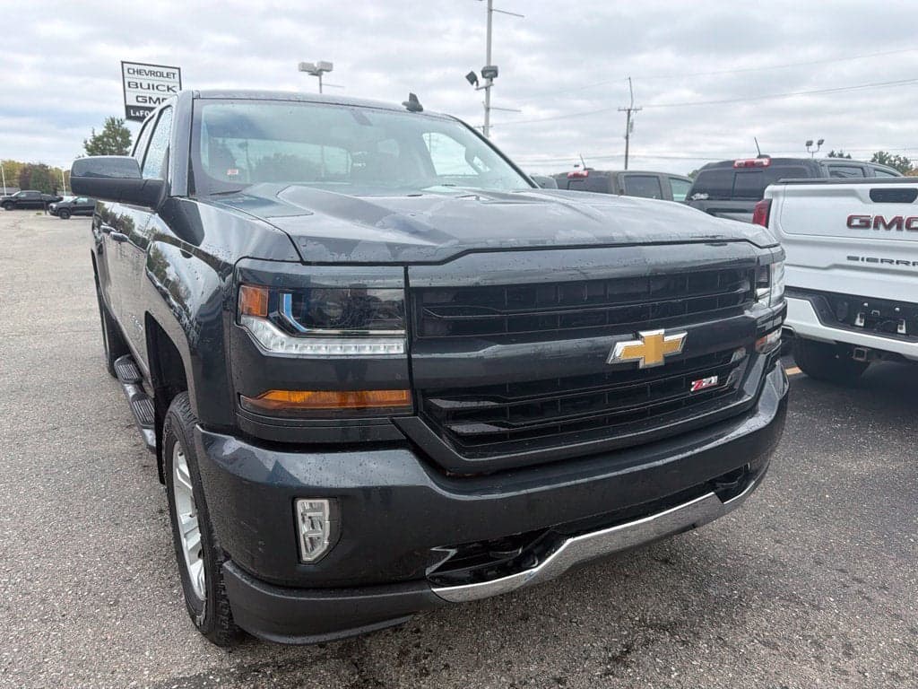 2018 Chevrolet Silverado 1500 LT — photo 1 of 5