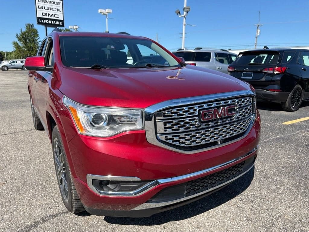 2019 GMC Acadia Denali — photo 1 of 37