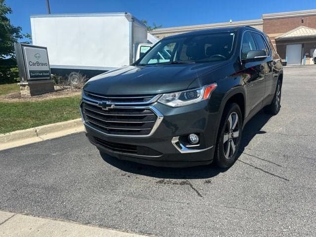 2018 Chevrolet Traverse LT Leather — photo 1 of 28