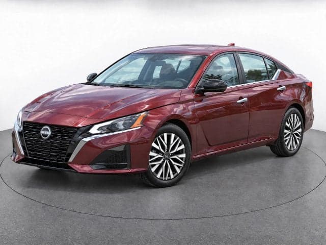 2025 Nissan Altima SV — photo 1 of 5