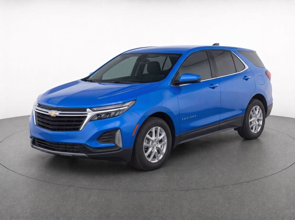 2024 Chevrolet Equinox LT — photo 1 of 32