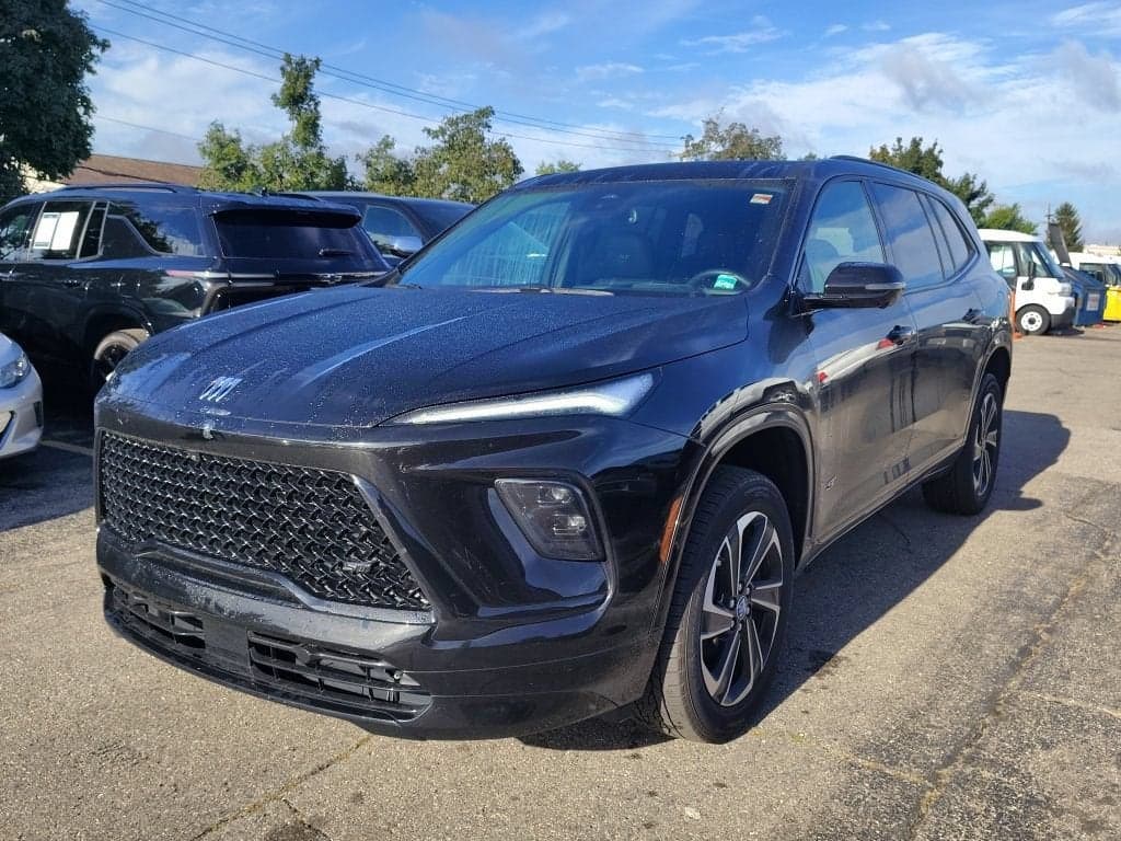 2025 Buick Enclave Sport Touring — photo 1 of 17