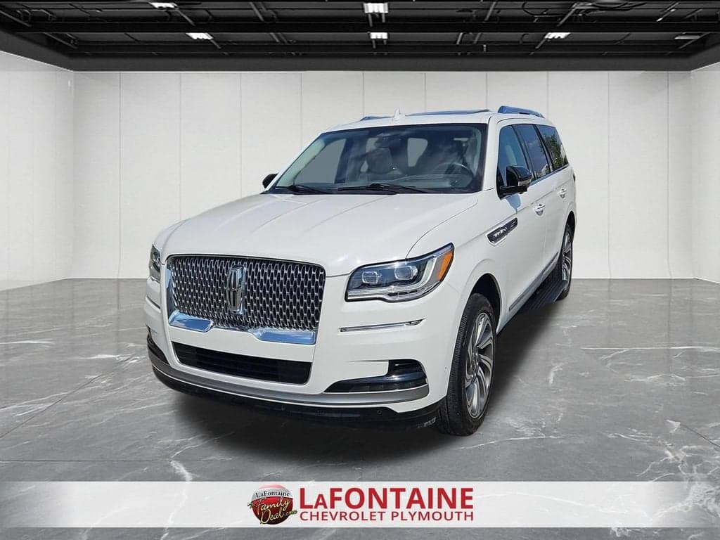 2023 Lincoln Navigator Reserve — photo 1 of 35