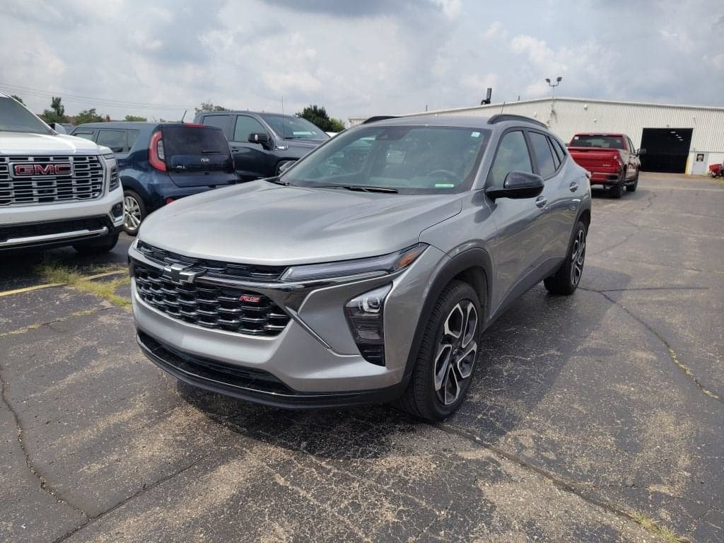 2024 Chevrolet Trax 2RS — photo 1 of 32
