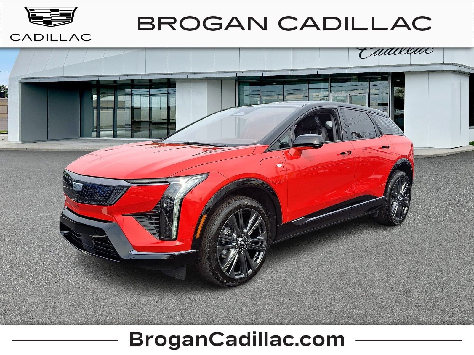 2025 Cadillac OPTIQ Sport 2 — photo 1 of 35