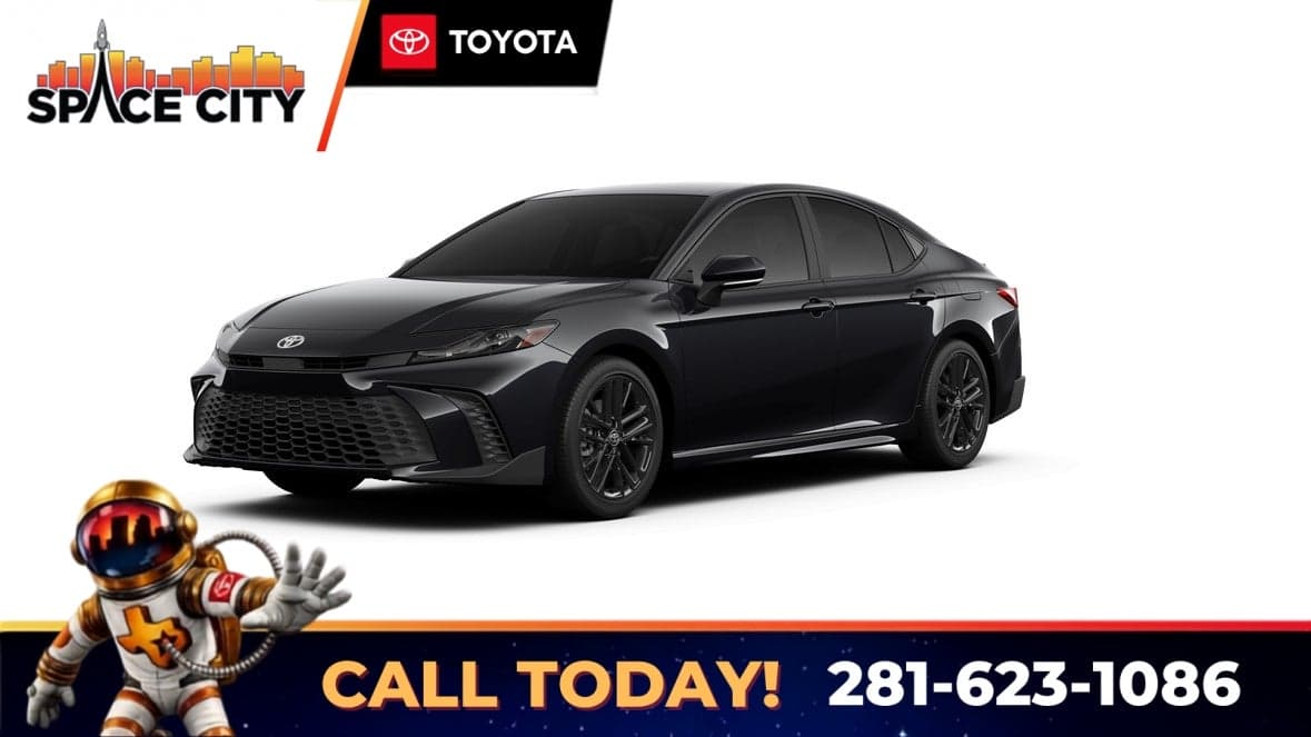 2026 Toyota Camry SE — photo 1 of 15