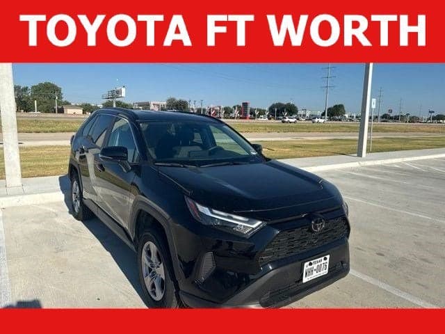 2025 Toyota RAV4 XLE — photo 1 of 25