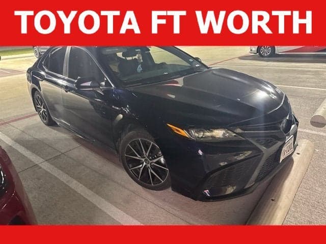 2021 Toyota Camry SE — photo 1 of 5