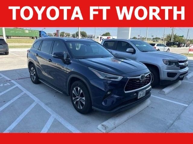2021 Toyota Highlander XLE — photo 1 of 26