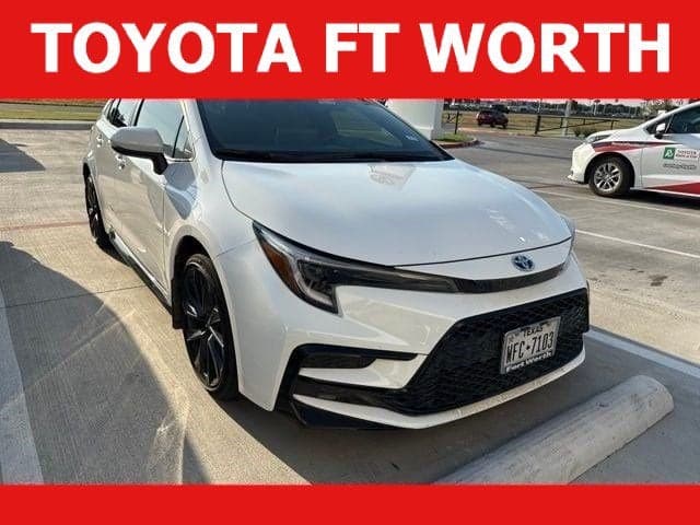2025 Toyota Corolla SE — photo 1 of 21