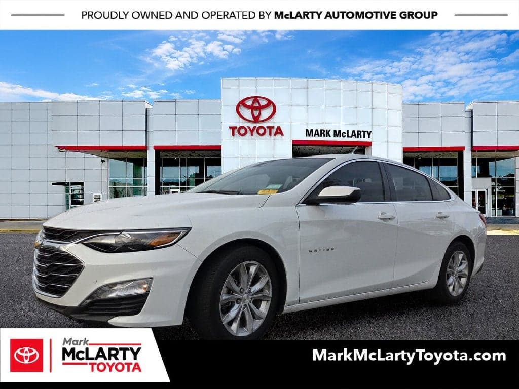2023 Chevrolet Malibu Base — photo 1 of 5