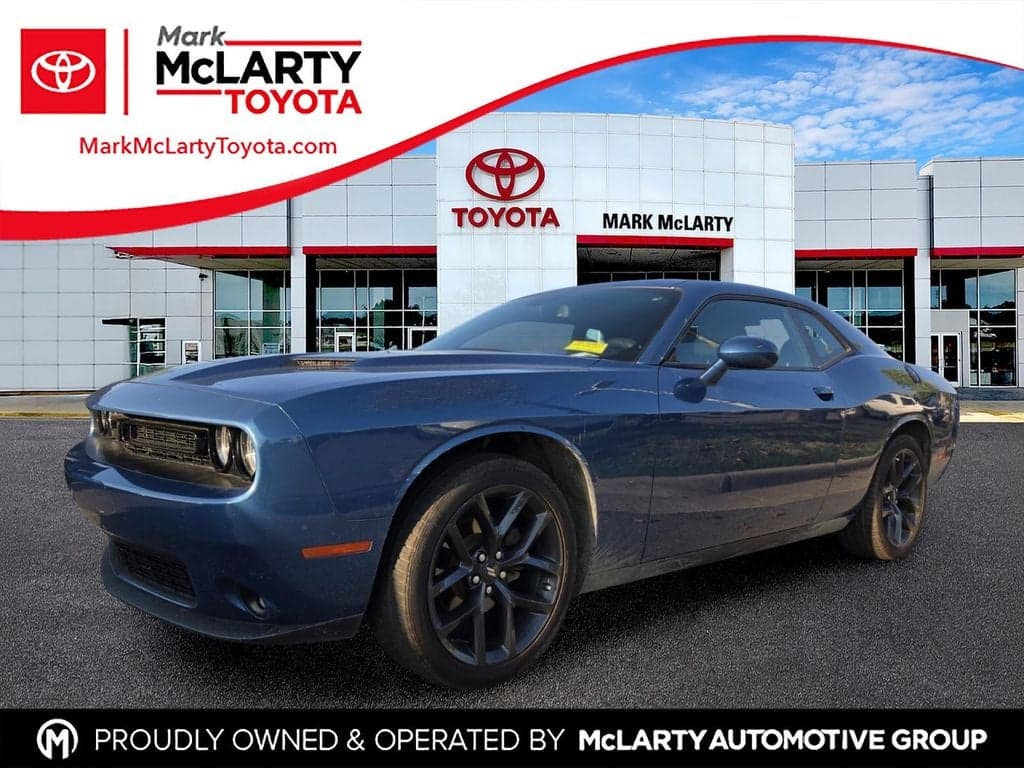 2021 Dodge Challenger SXT — photo 1 of 10