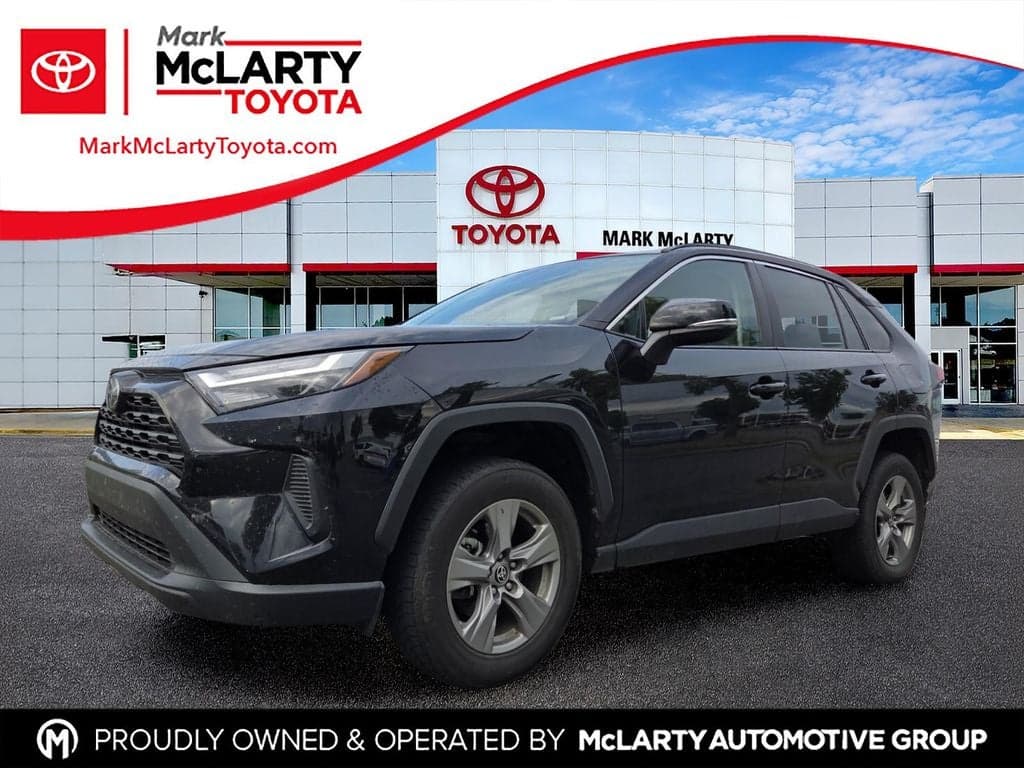 2024 Toyota RAV4 XLE — photo 1 of 10