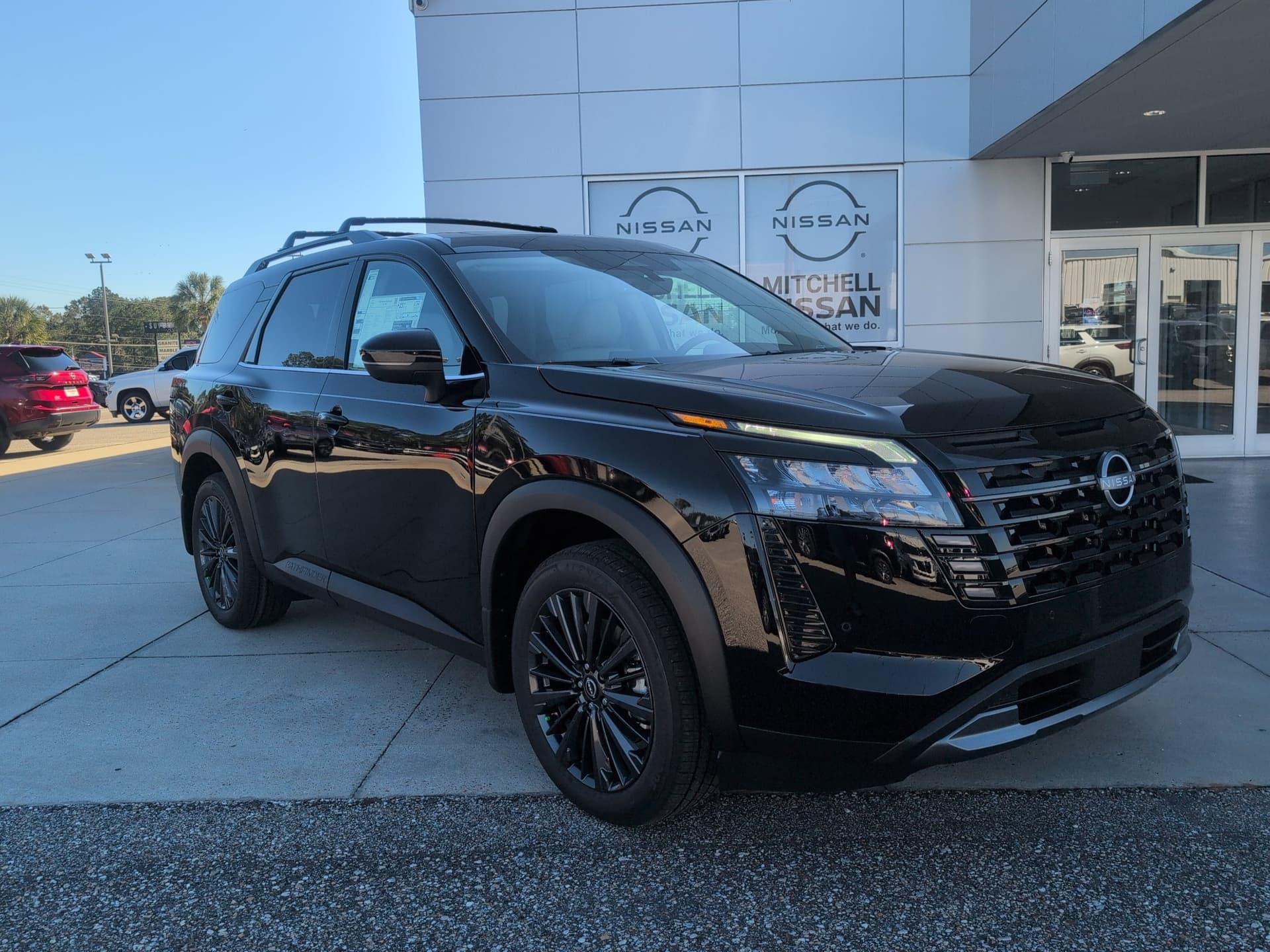 2026 Nissan Pathfinder SL — photo 1 of 5