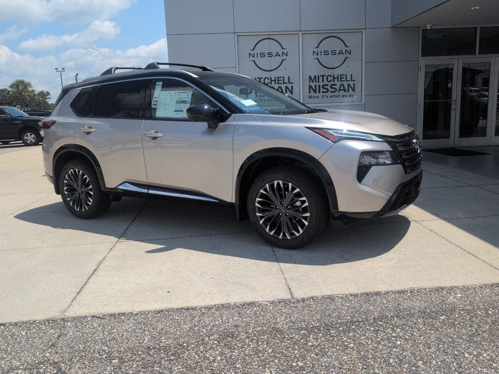 2026 Nissan Rogue Platinum — photo 1 of 17