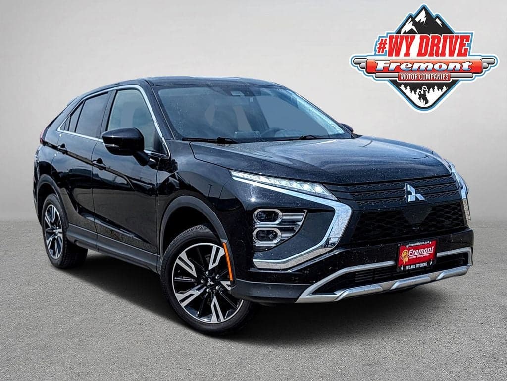2025 Mitsubishi Eclipse Cross Base — photo 1 of 46