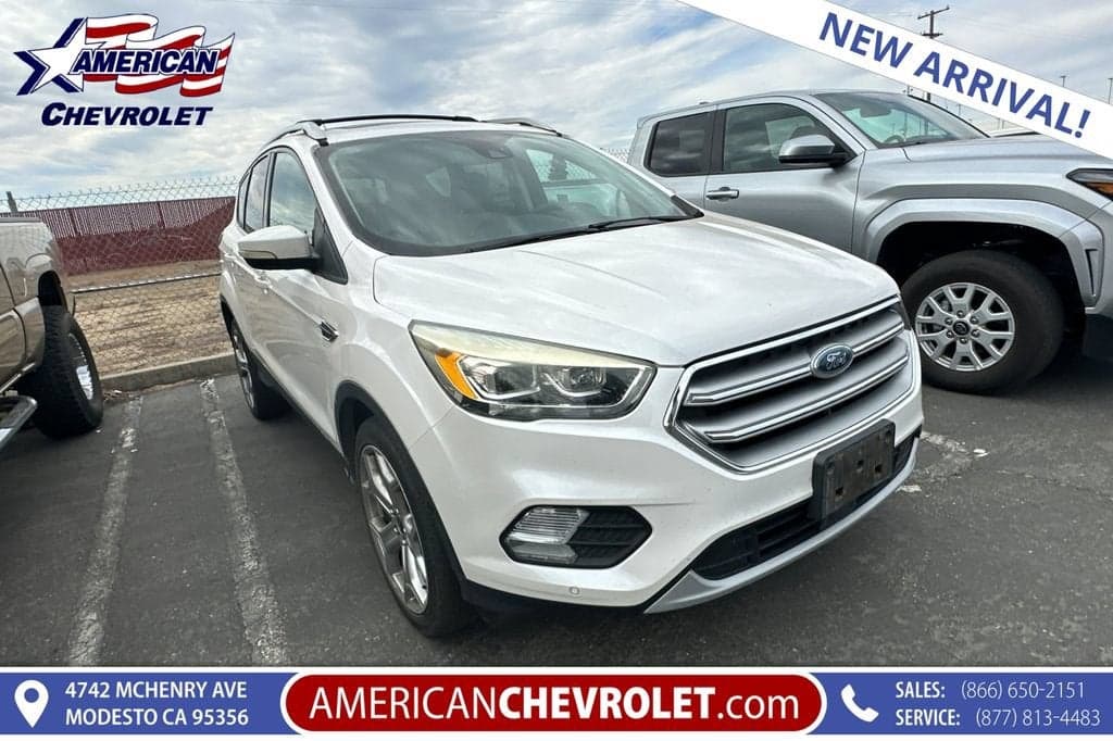 2017 Ford Escape Titanium — photo 1 of 4