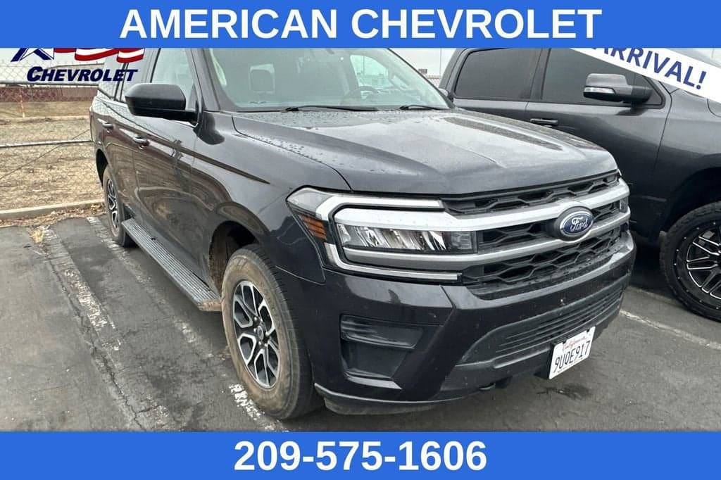 2022 Ford Expedition XLT — photo 1 of 9