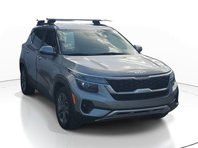 2022 Kia Seltos S — photo 1 of 23