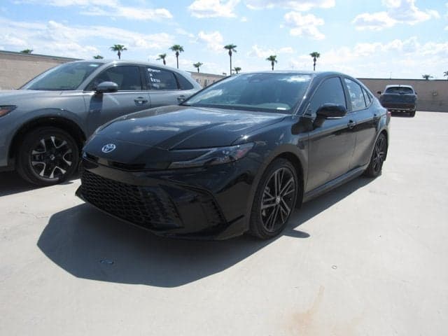 2025 Toyota Camry XSE — photo 1 of 7