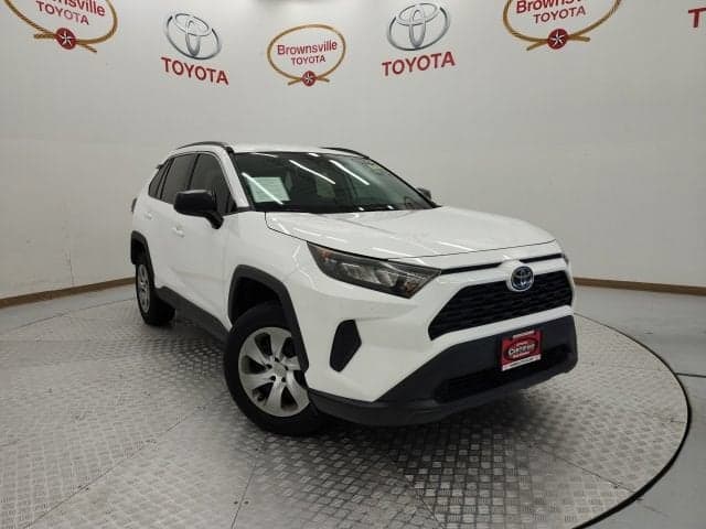 2021 Toyota RAV4 LE — photo 1 of 15