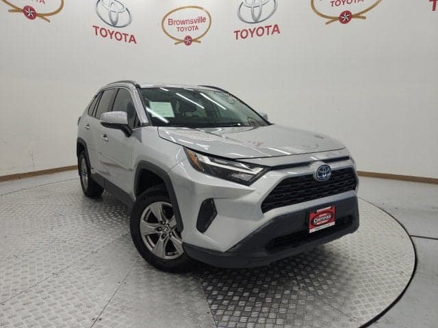 2024 Toyota RAV4 Hybrid XLE — photo 1 of 15